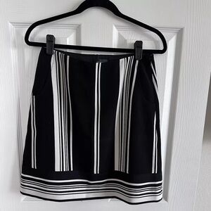 The Limited Black/White Skirt Size Small *Worn Once*